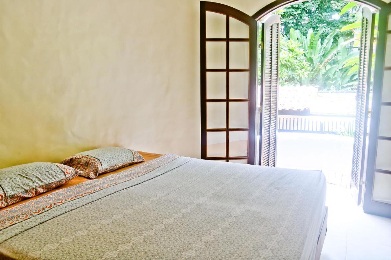Casa Mani Bed & Breakfast Ubatuba Exterior photo